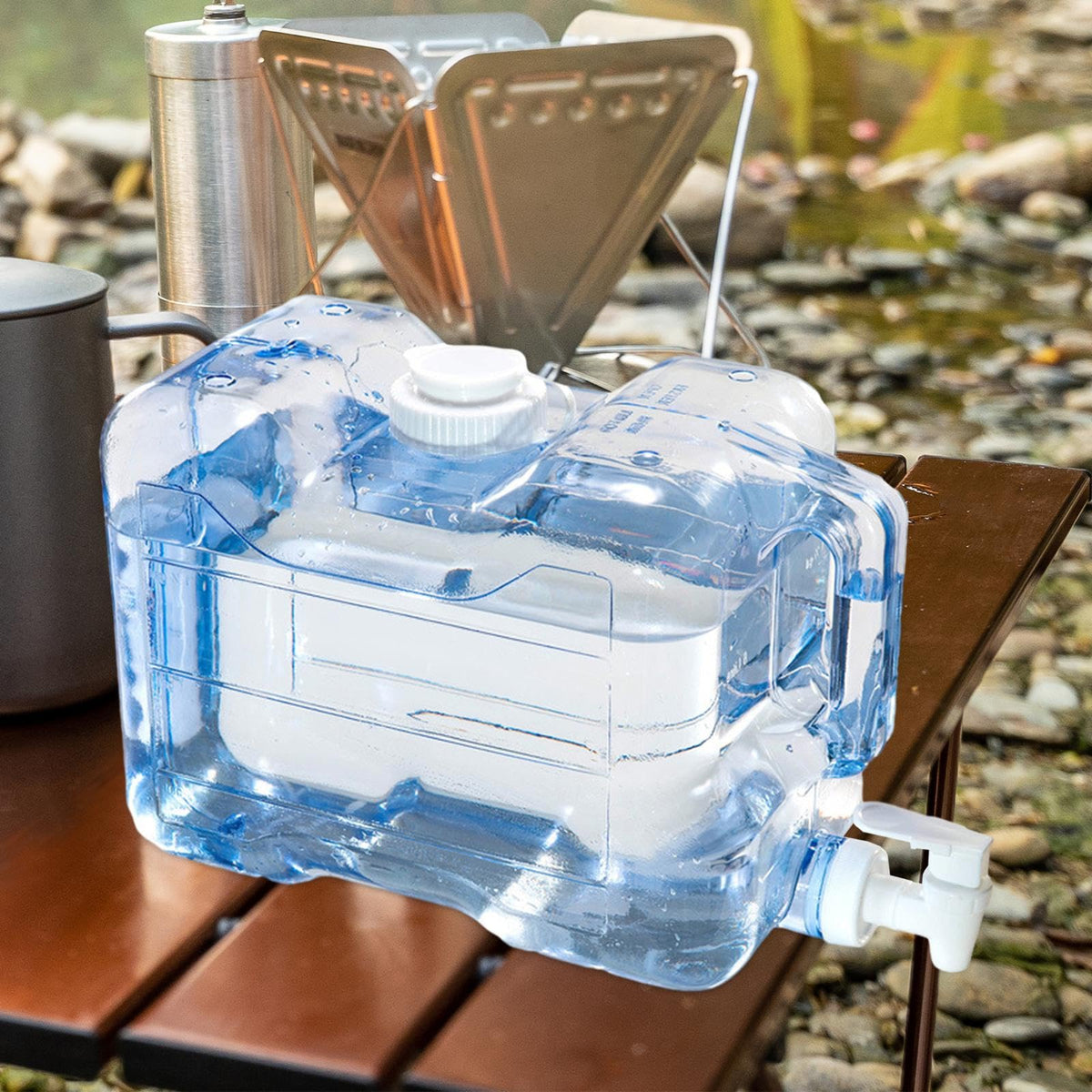 5.7L Water Container with Lid and Handle M120504